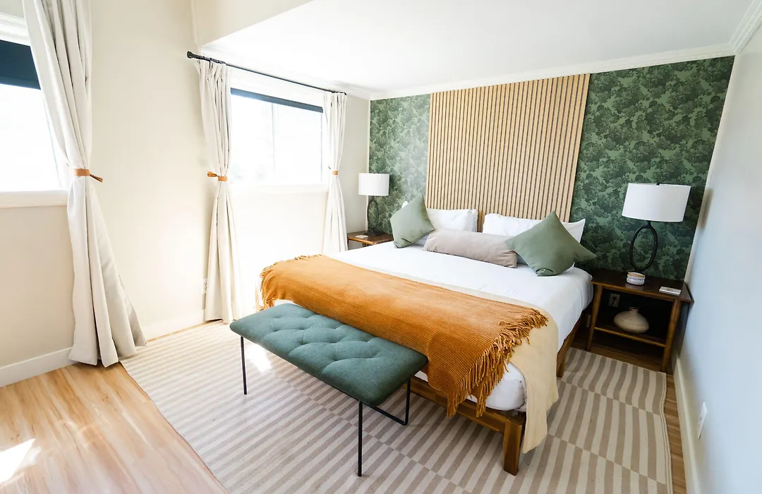 Viking Inn-1
