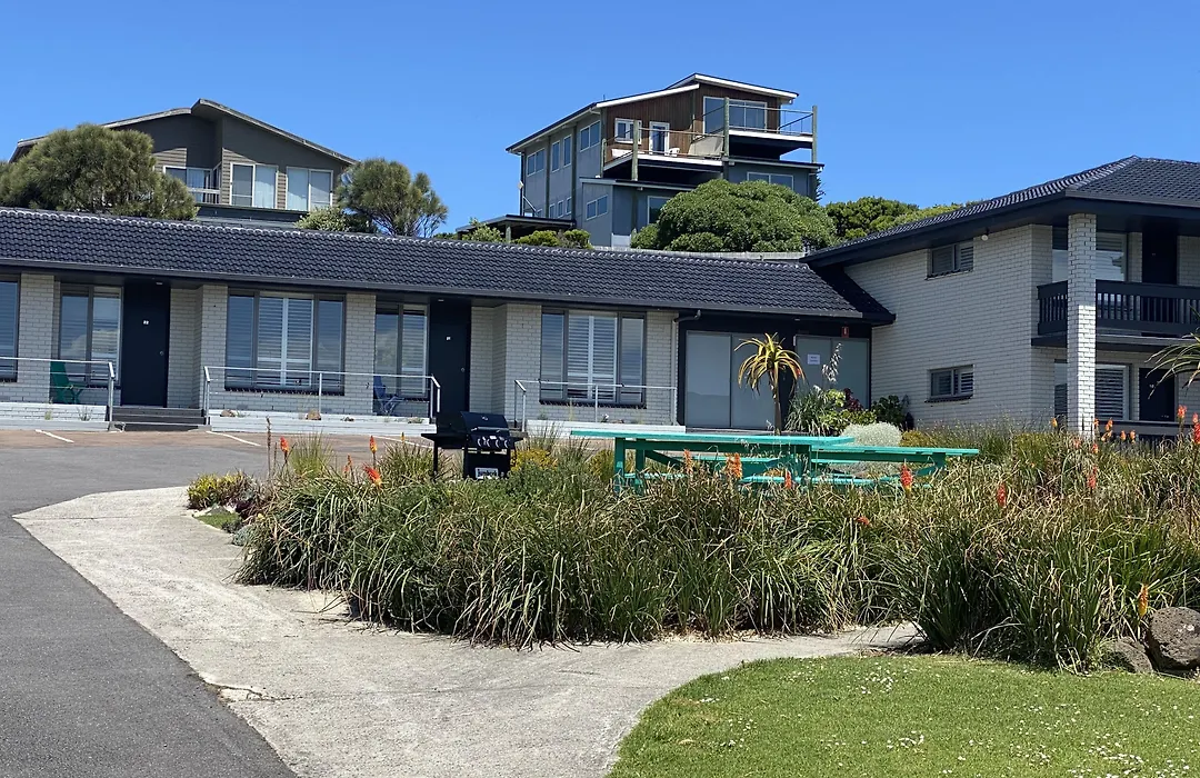 Southern Ocean Motor Inn-1