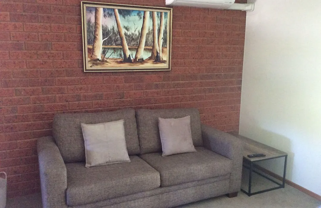 Greenways Holiday Units-1