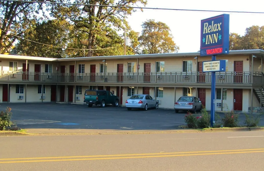 Relax Inn - Cottage Grove-1