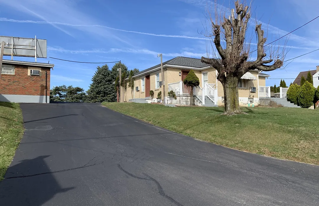 Budget Inn-1