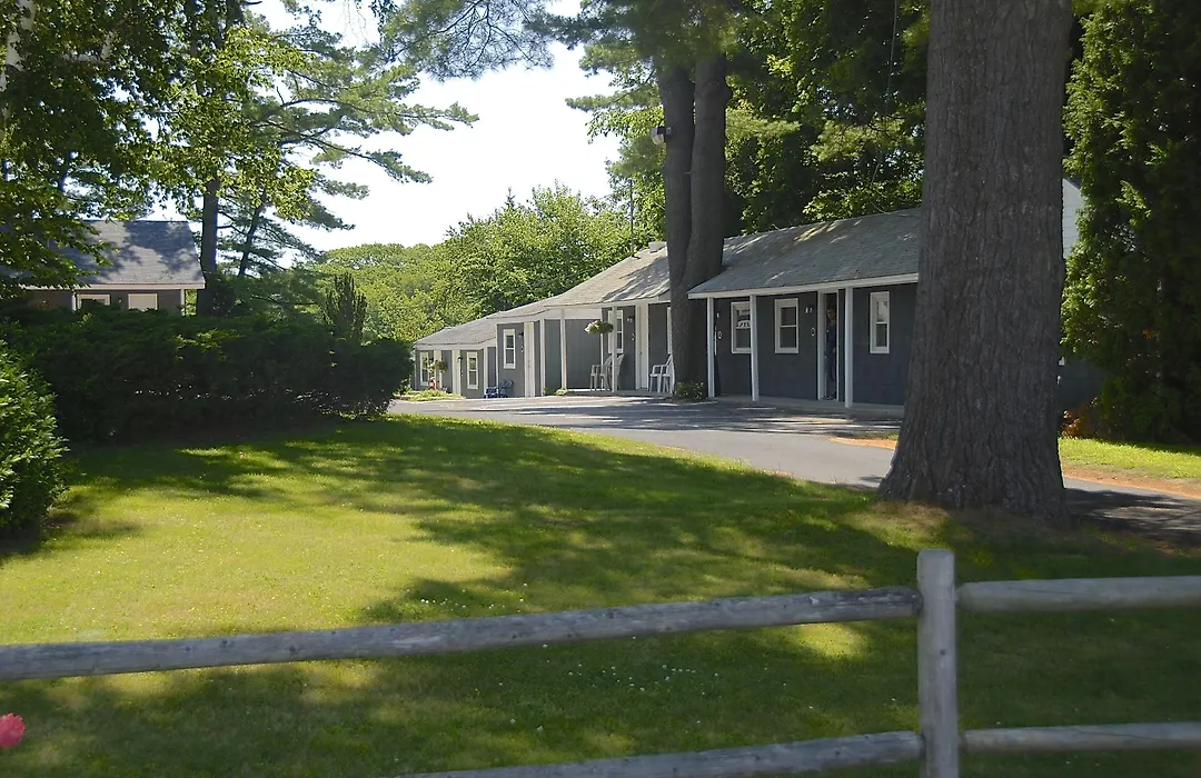 Kittery Inn & Suites-1