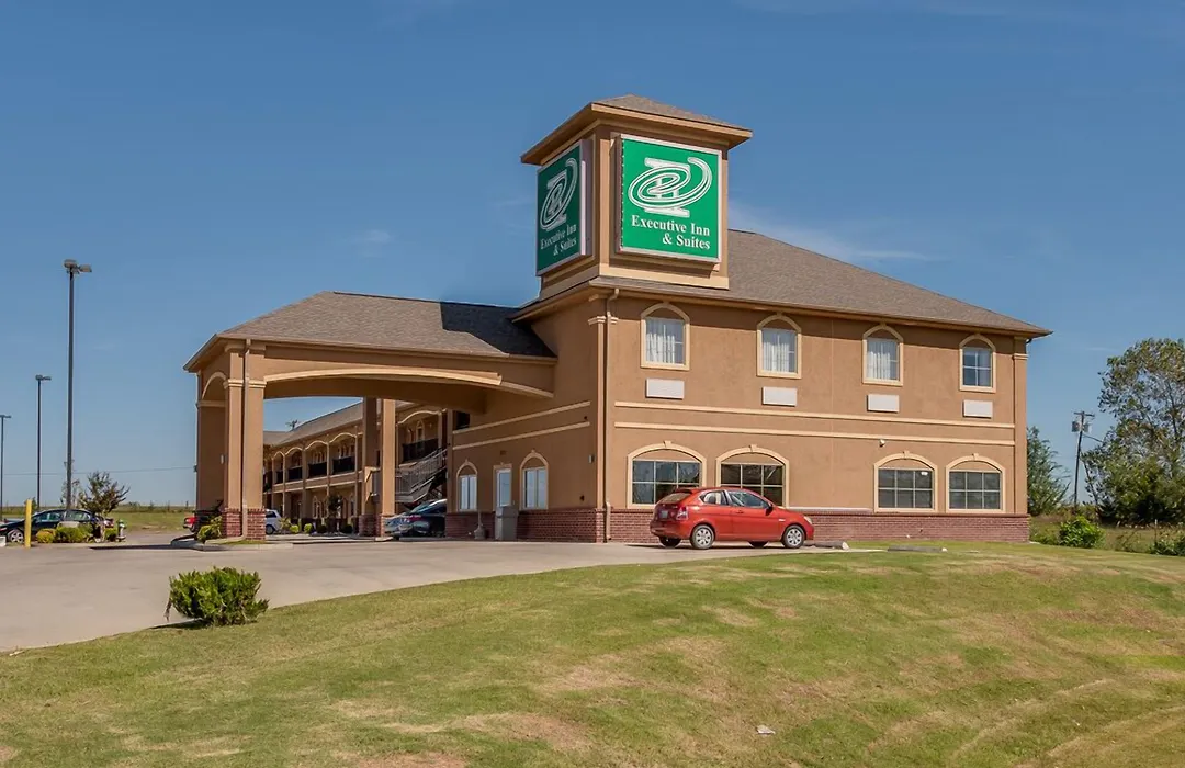 Executive Inn & Suites Cushing-1