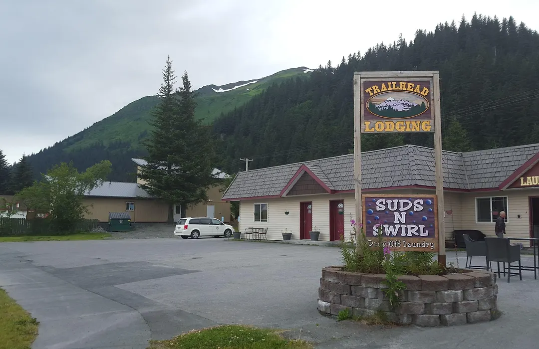 Trailhead Lodging-1