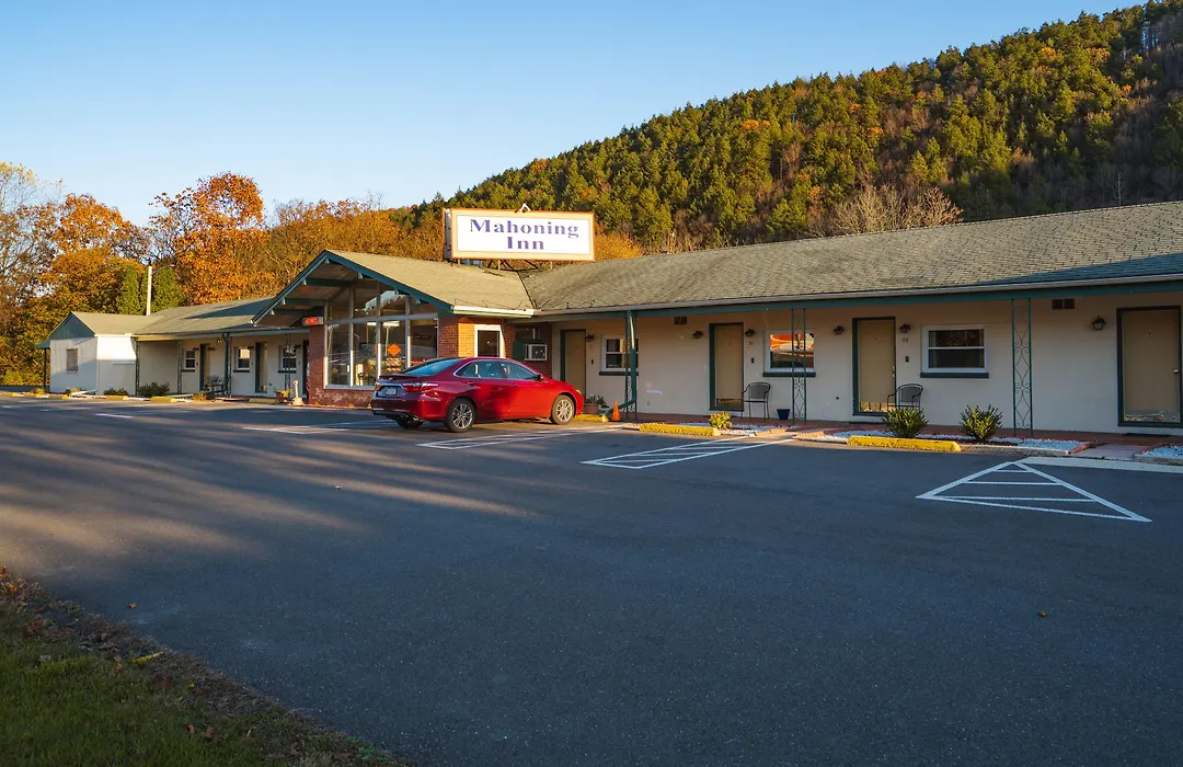 Mahoning Inn-1