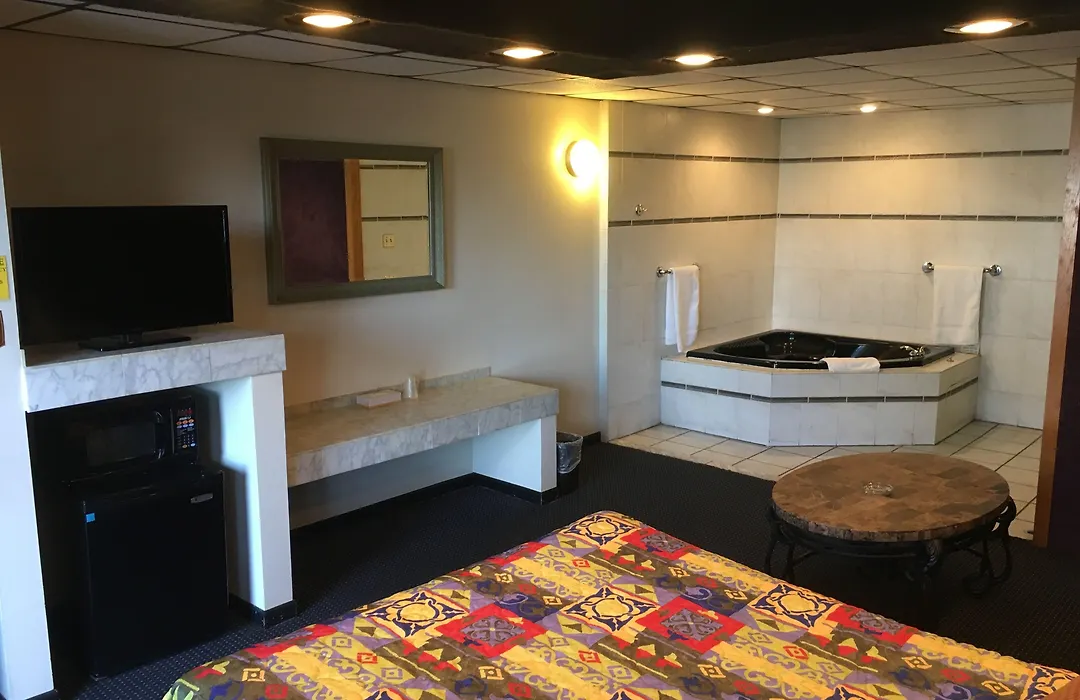 Midway Inn & Suites-1