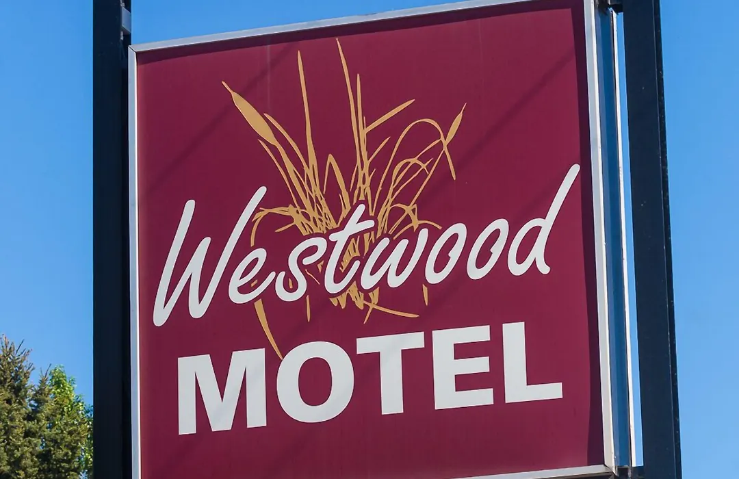 Westwood Motel 100 Mile House-1