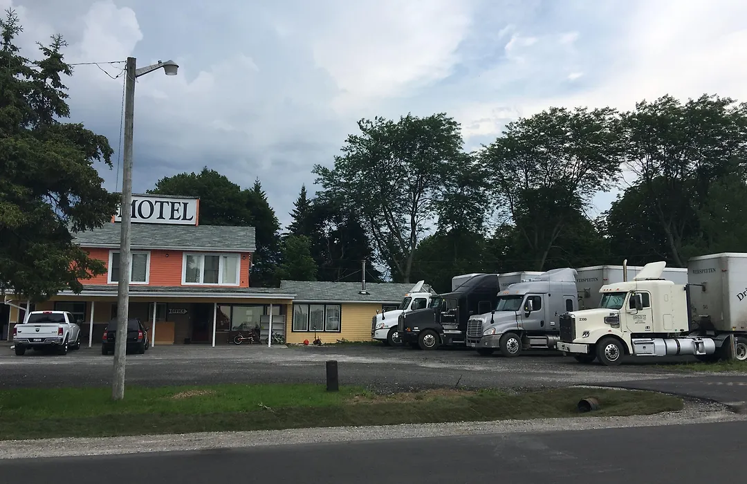 Cobourg Inn-1