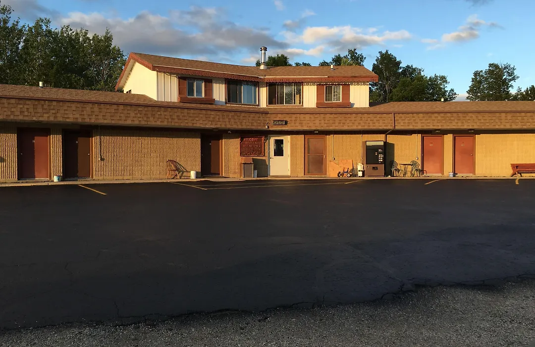 Tarragon Motel-1