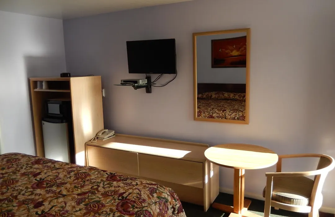Townsman Motel-1