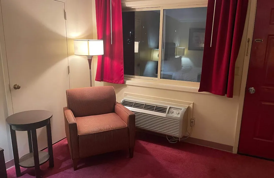 Dollinger'S Motor Inn-1