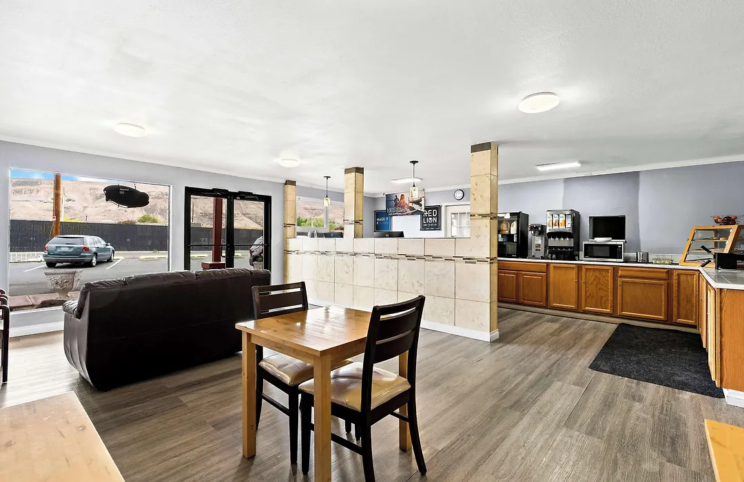 Red Lion Inn & Suites Yakima-1