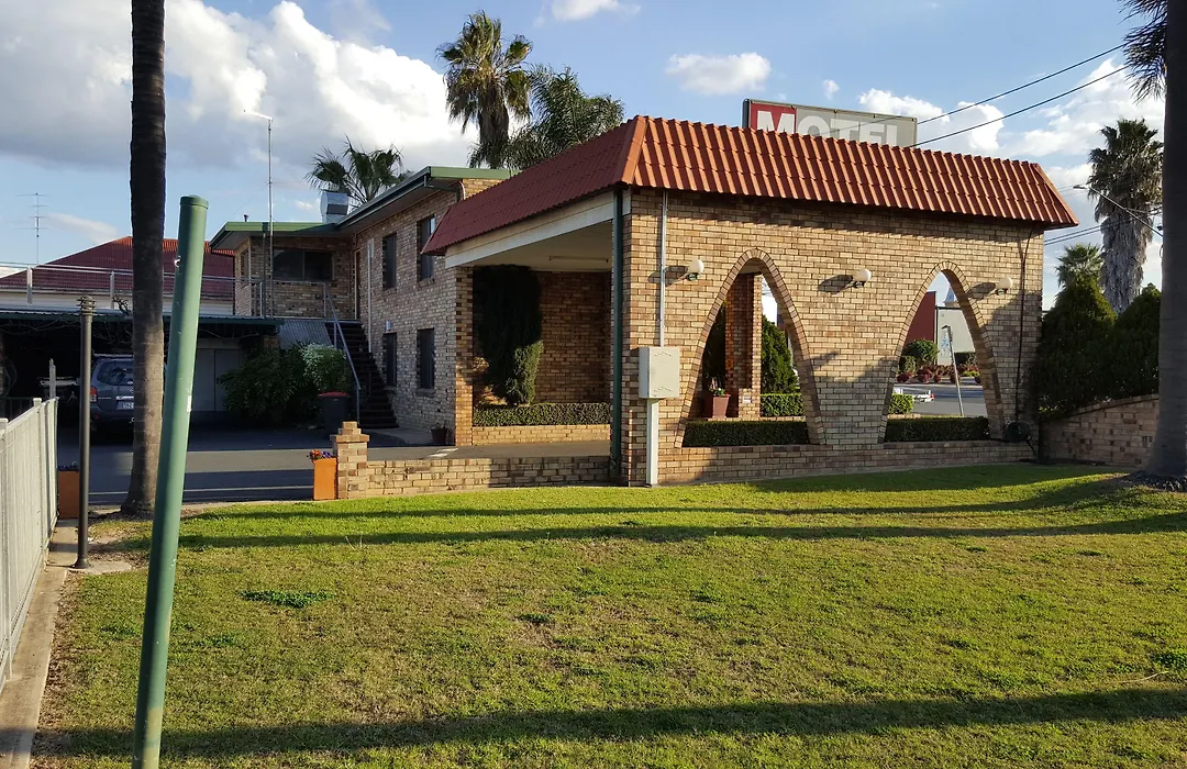 Centrepoint Midcity Motor Inn-1