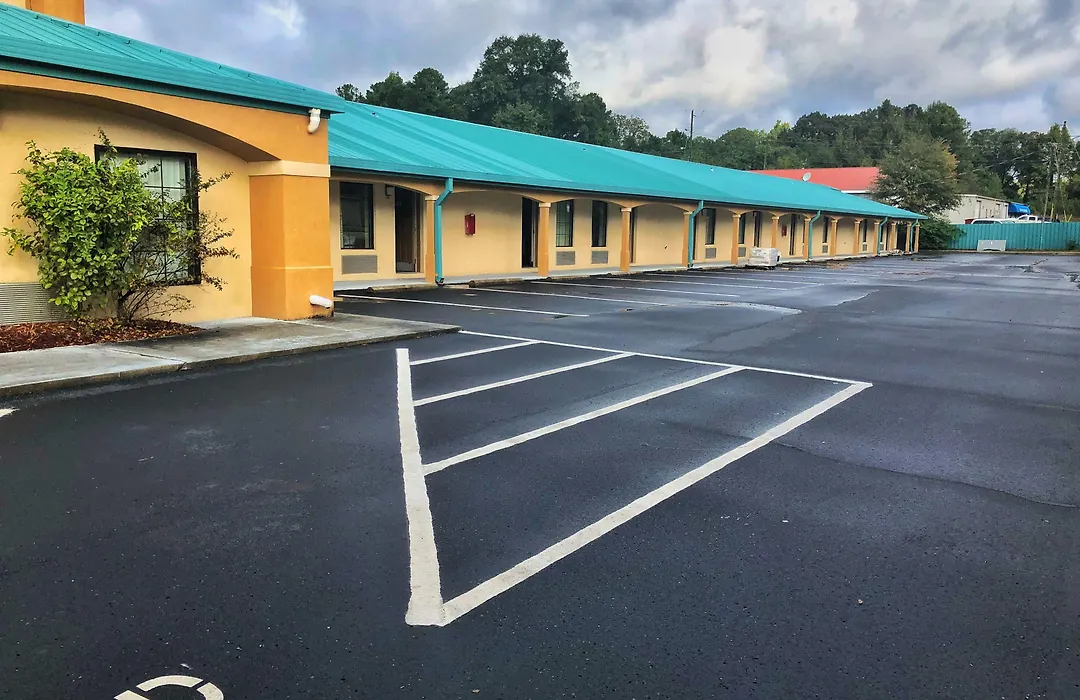 Budget Inn-1