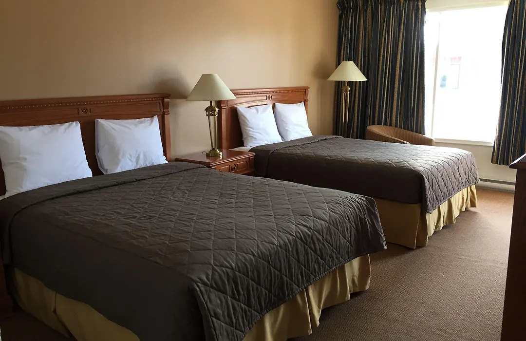 North Shore Wayside Inn-1