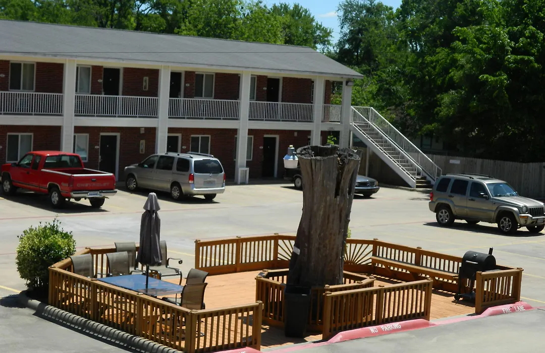 Paris Extended Stay Suites-1