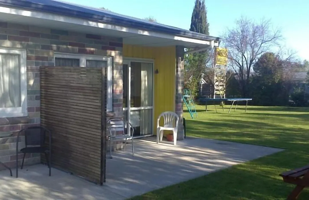 Otaki Motel-1