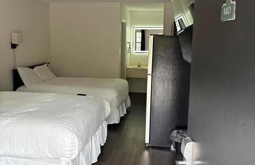 Suite Stay - Talladega-1
