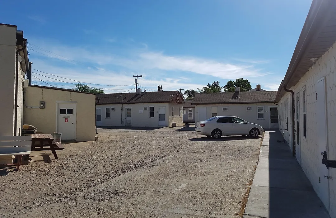 Hat Motel-1