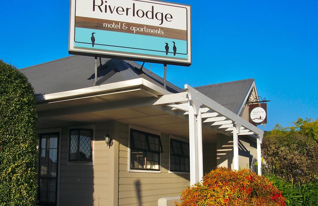 Riverlodge Motel-1