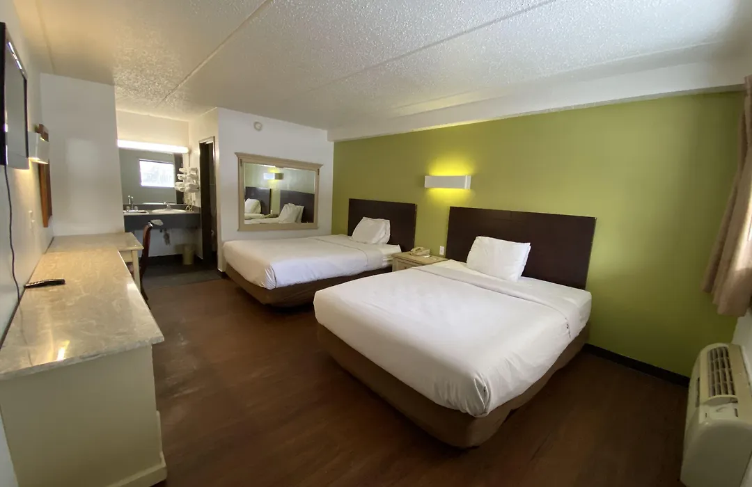 Skylight Inn Willoughby - Cleveland Mentor-1