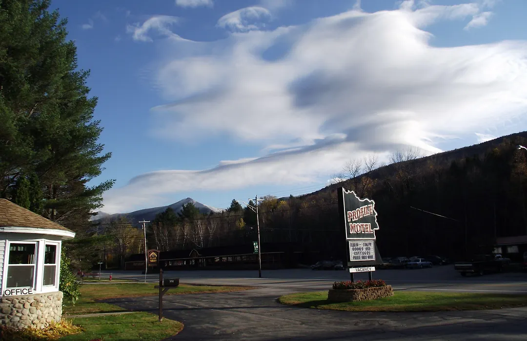 Profile Motel & Cottages-1