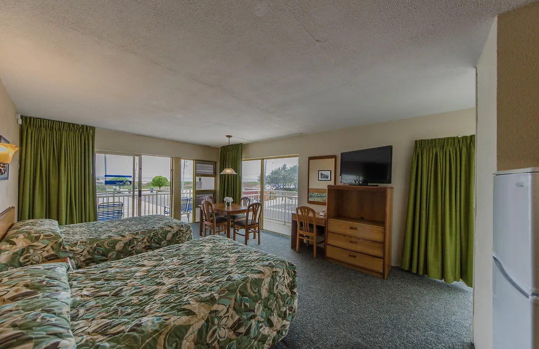 Attache Motel-1