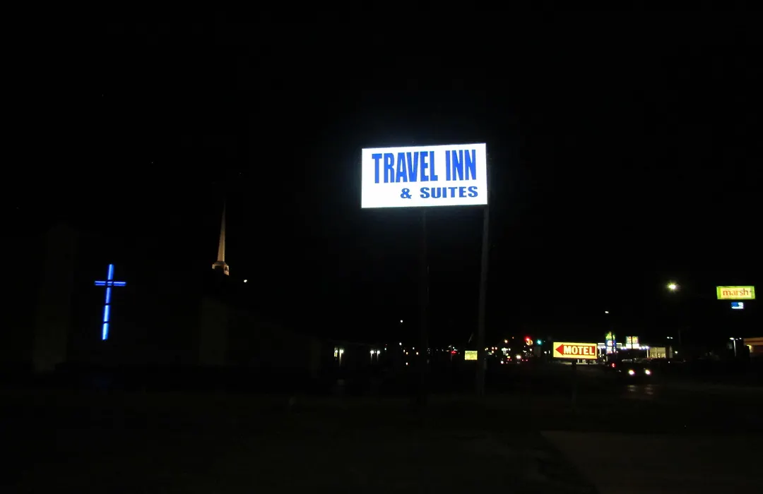 Travel Inn & Suites-1