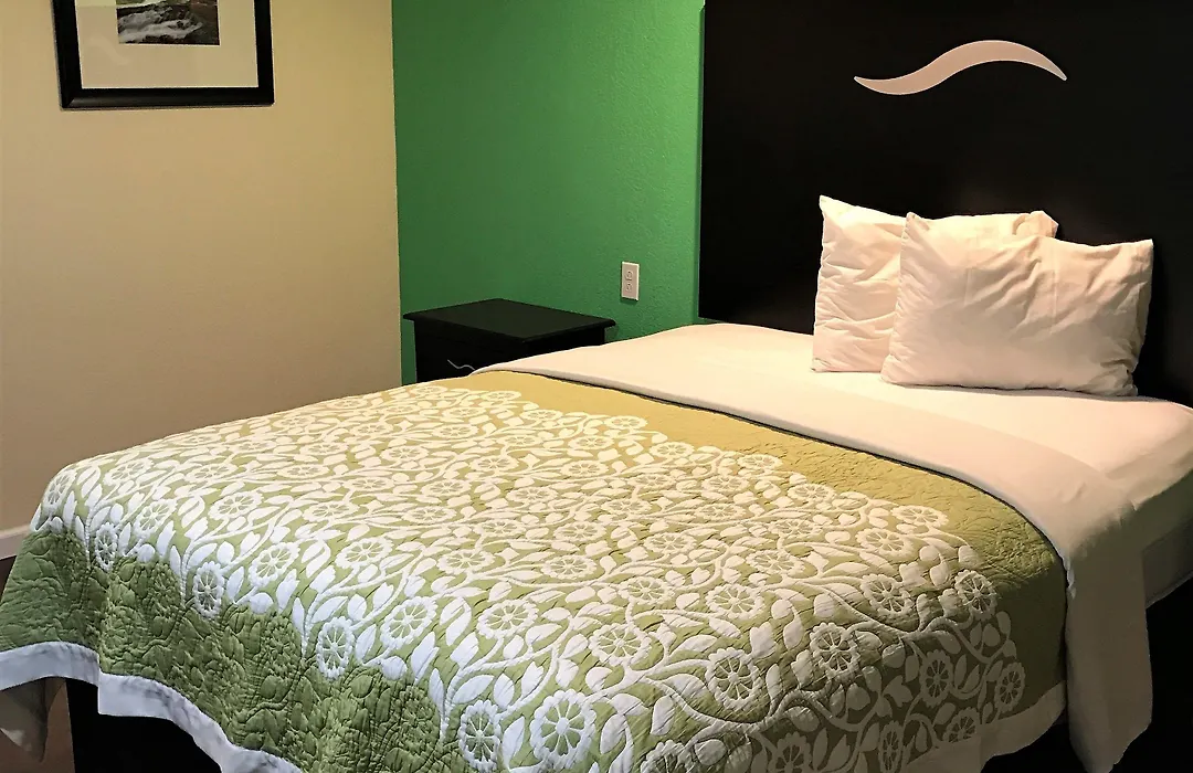Budget Inn-1