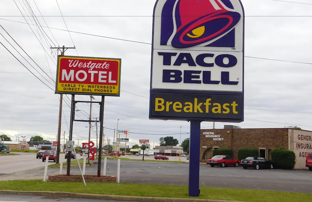 Westgate Manor Motel Austintown & Youngstown Ohio-1