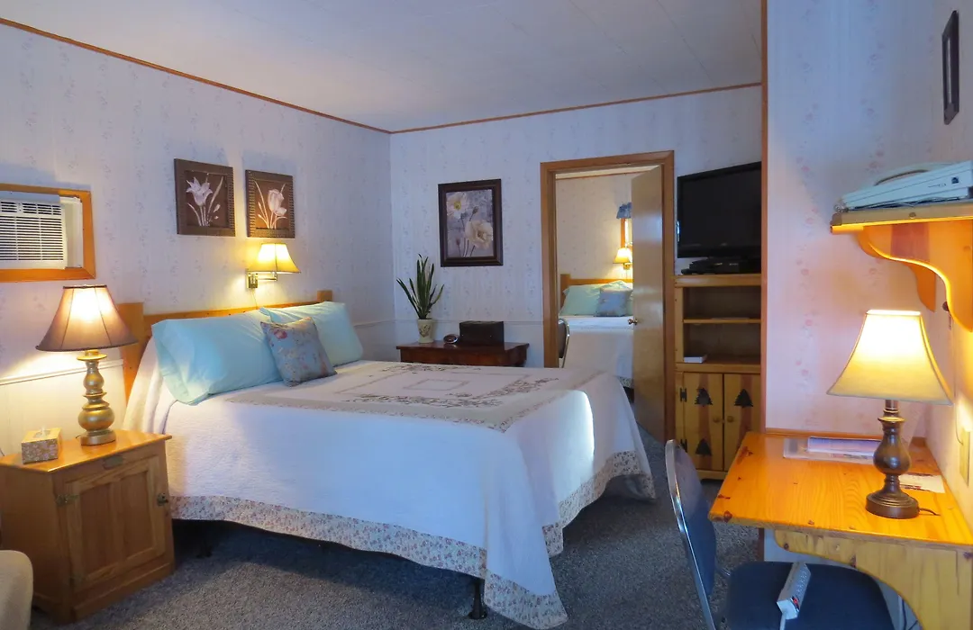 The Pines Country Inn-1