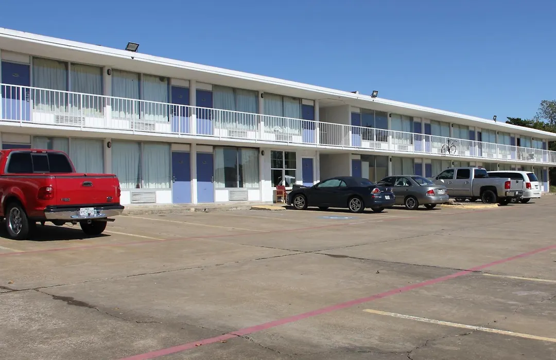 Lonestar Inn And Suites-1