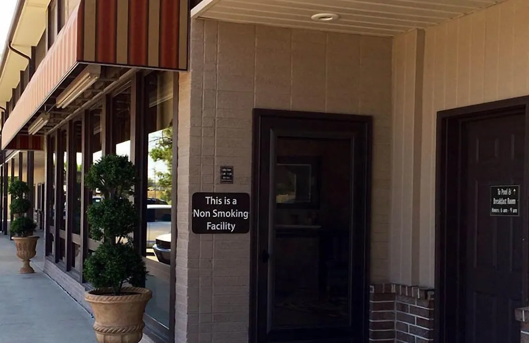 Cottonwood Inn & Suites-1
