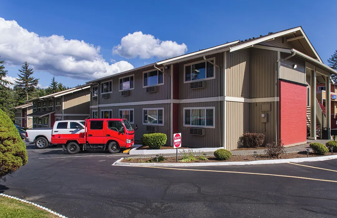 Coachman Inn-1