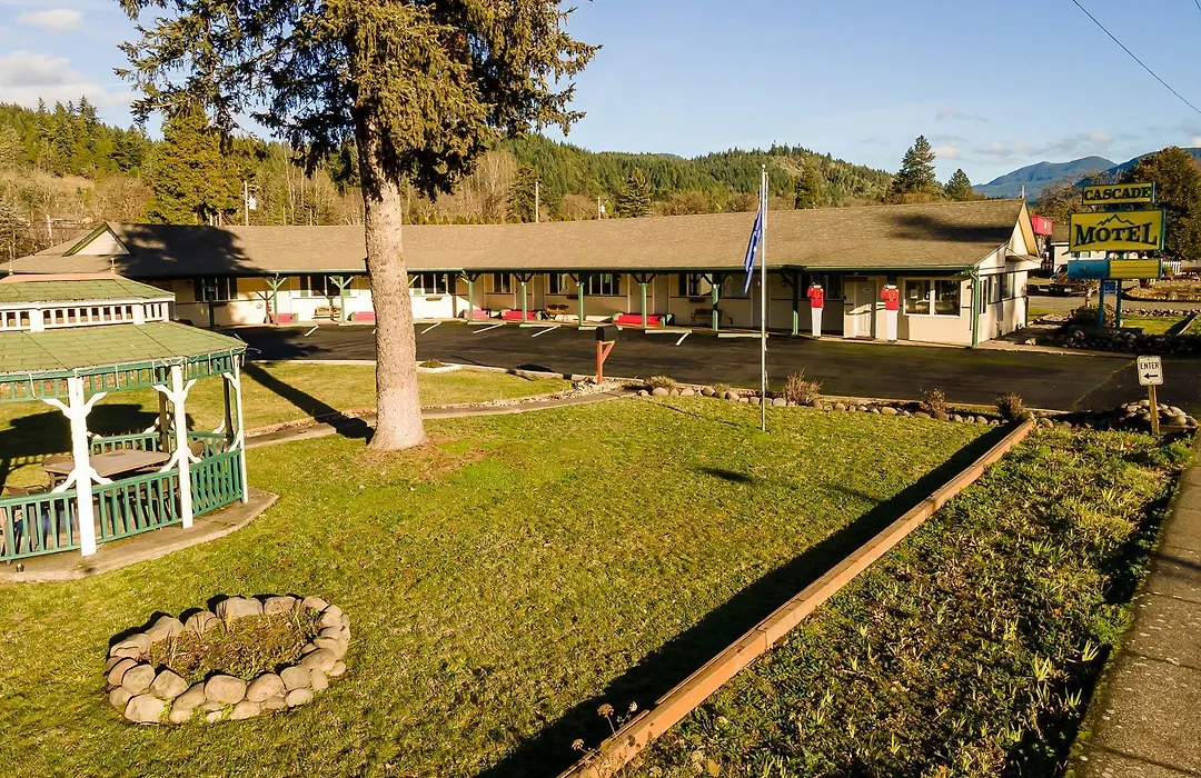 Cascade Motel-1