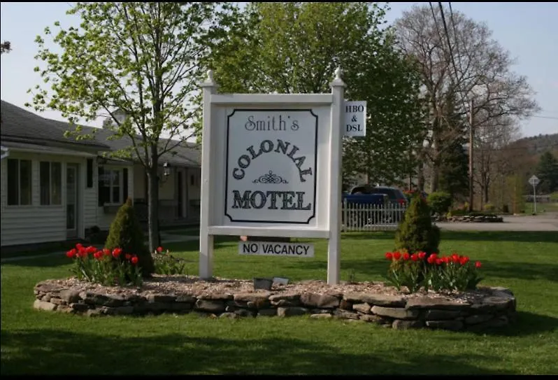 Smith'S Colonial Motel-1