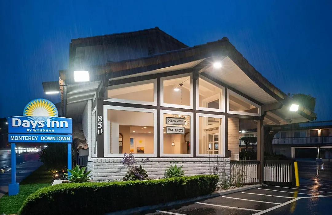 Days Inn By Wyndham Monterey Downtown-1