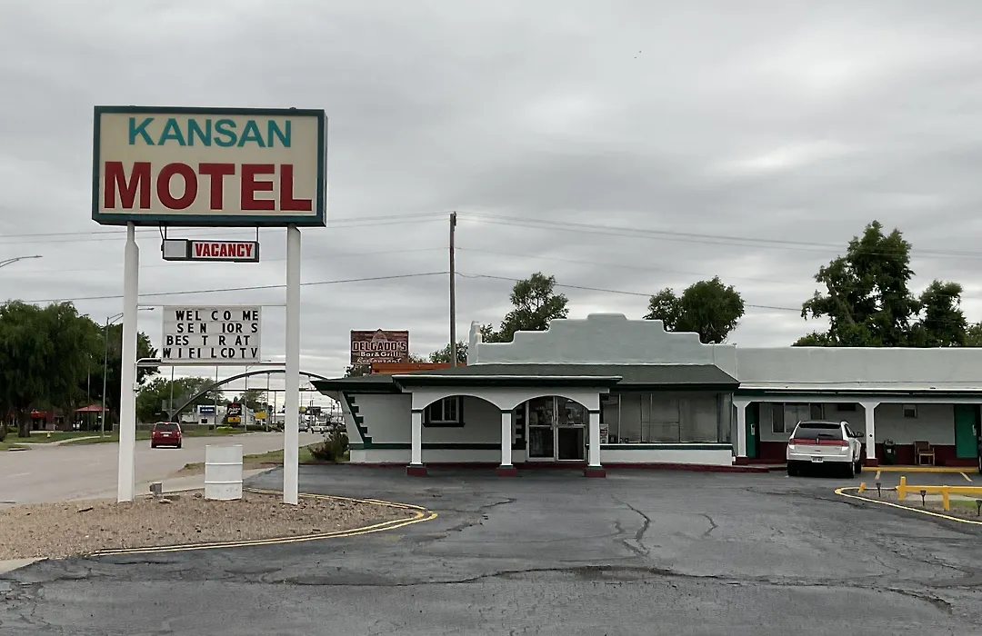 Kansan Motel-1