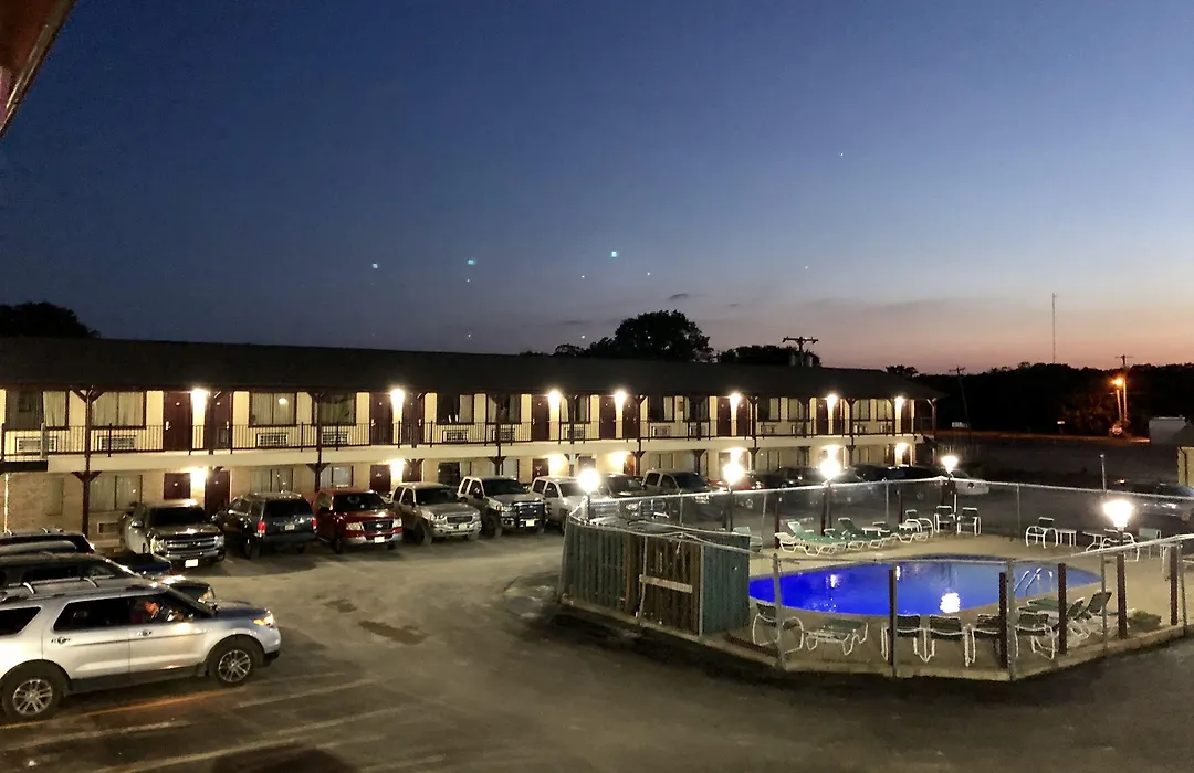 The Inn At Mexia-1