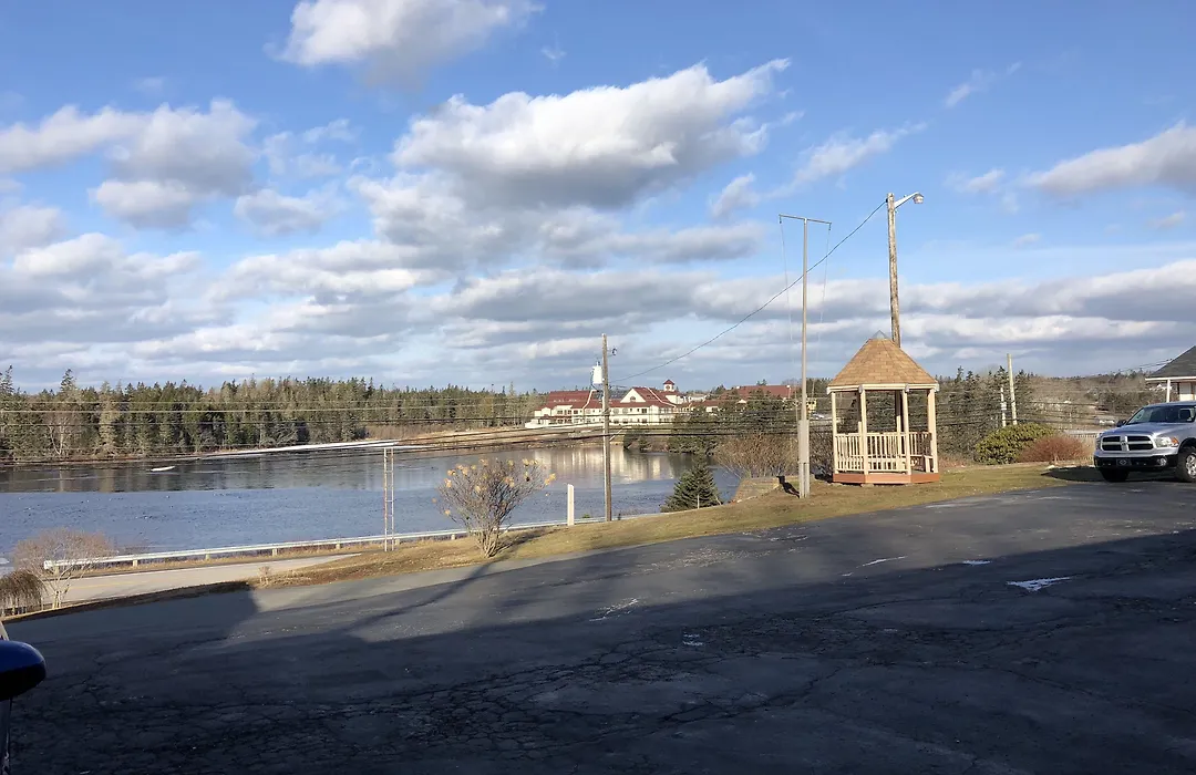 Novastar Motel On The Lake-1