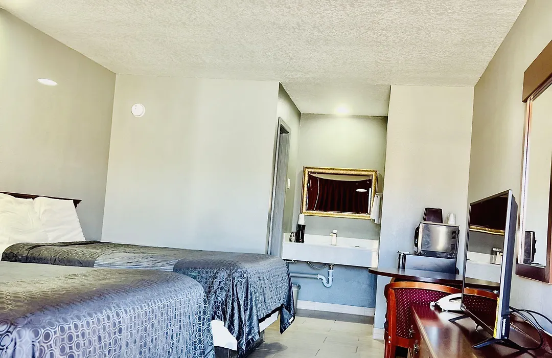 Palace Motel Dequeen-1