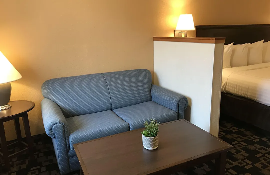 Morningglory Inn & Suites-1