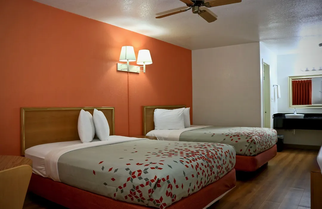 Heritage Inn & Suites-1