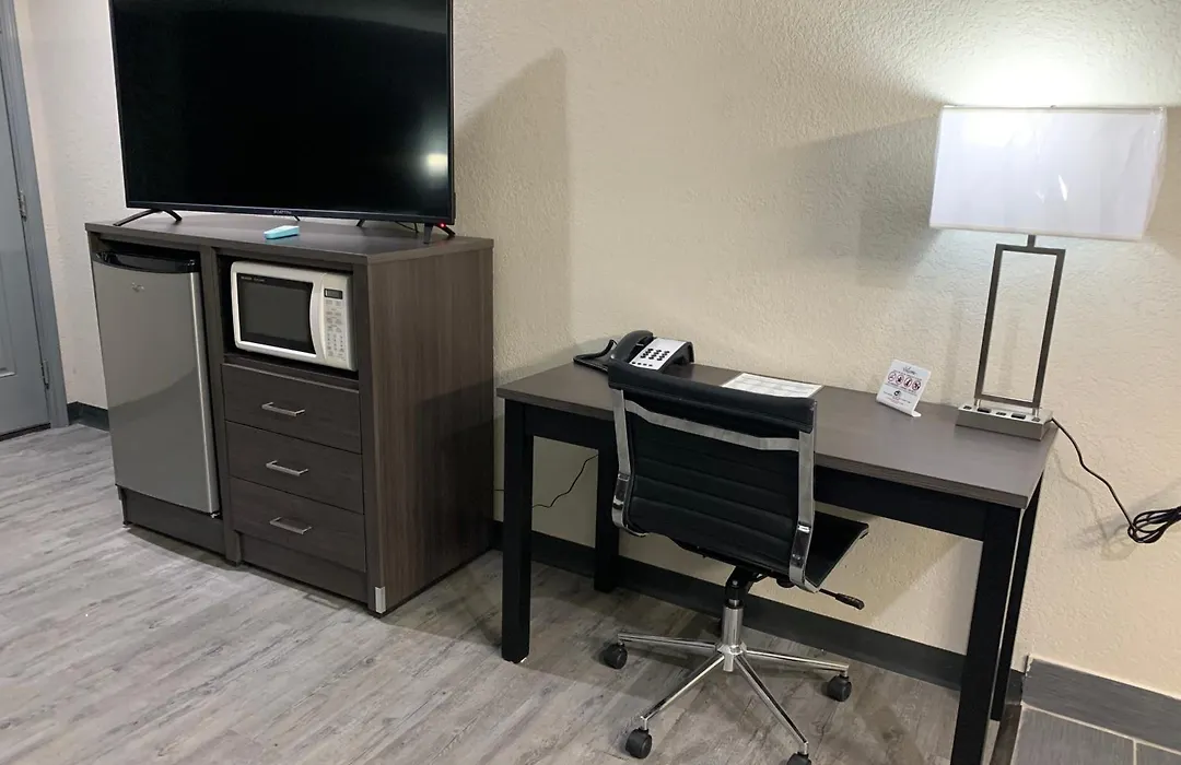 Crescent Park Motel & Suites-1