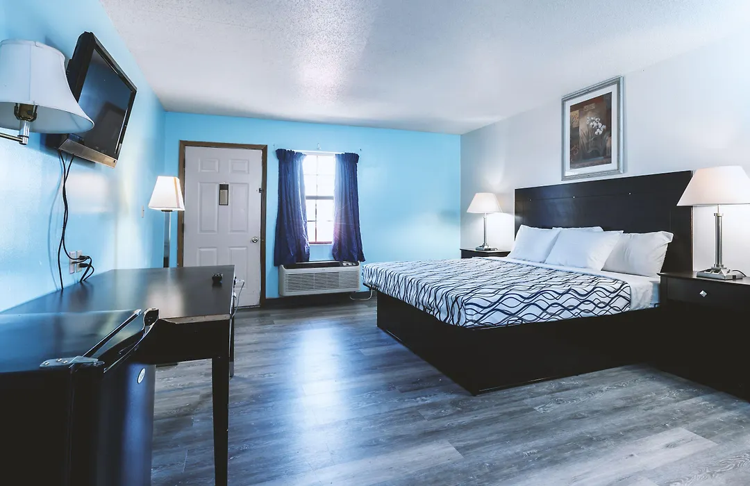 Blue Way Inn & Suites Wellington-1