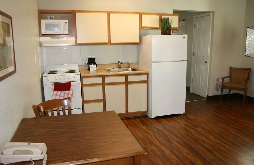 Affordable Suites Shelby-1