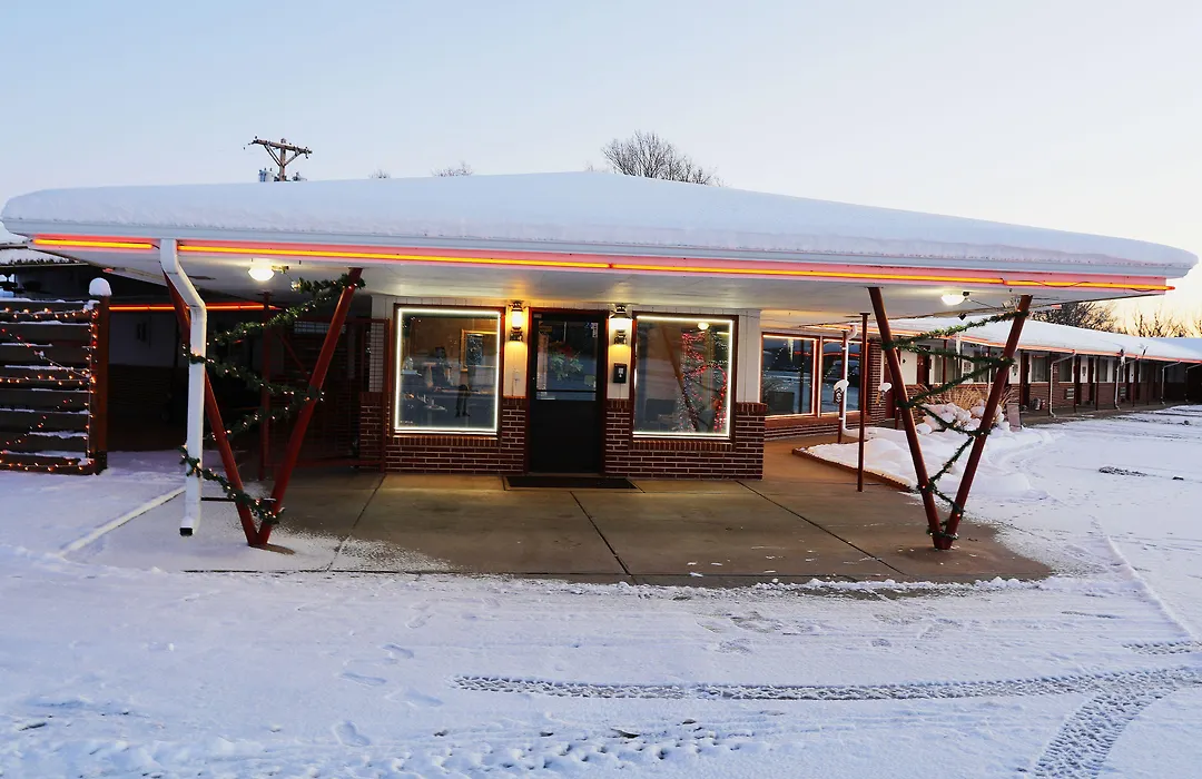 Raine Motel-1