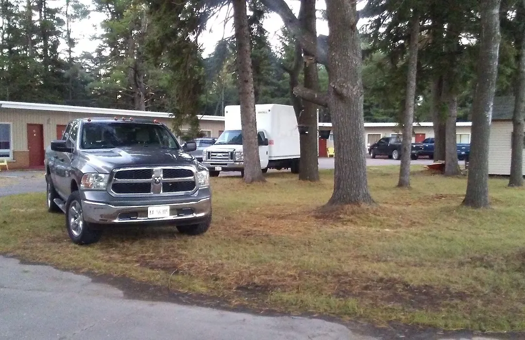 Pine Grove Motel-1