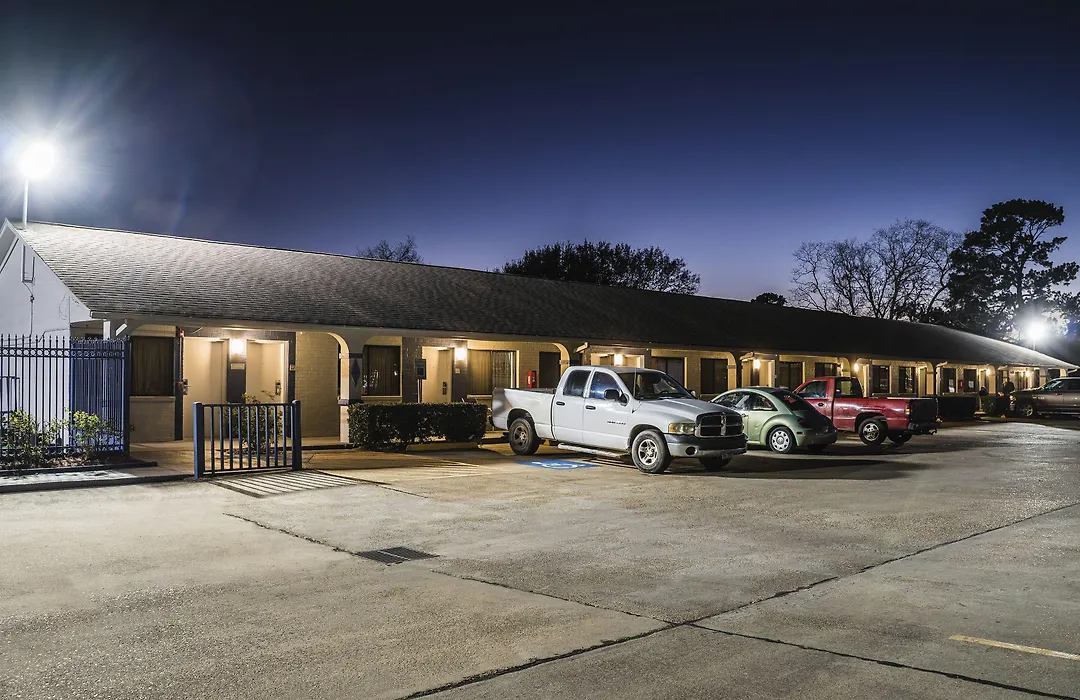 Travelers Inn-1
