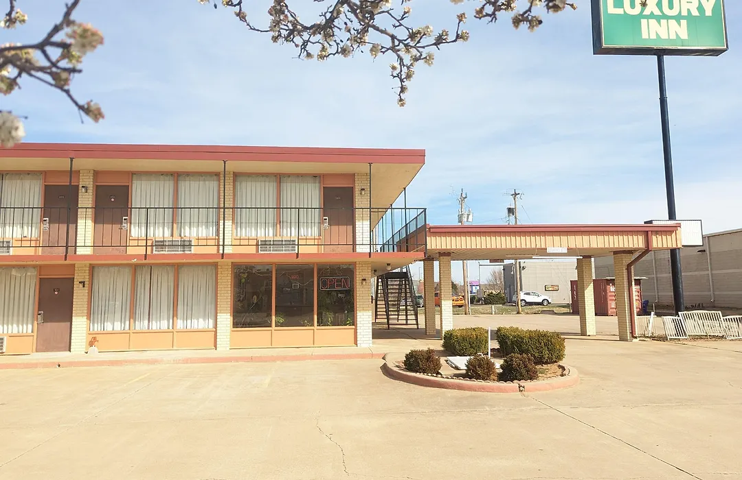 Luxury Inn-1